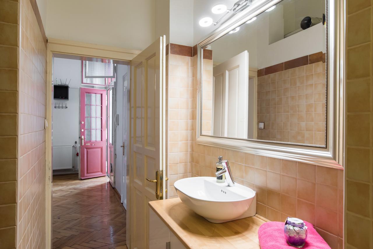 Broadway Apartment Budapest Eksteriør billede