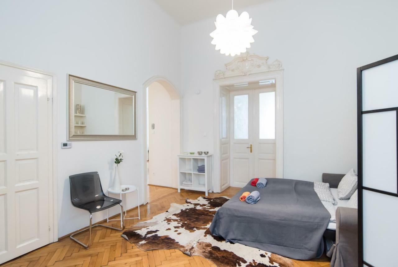 Broadway Apartment Budapest Eksteriør billede